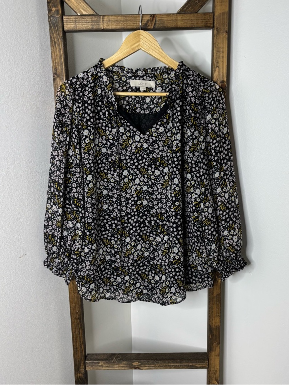 Loft Black Floral V-Neck Long Sleeve Blouse Size S